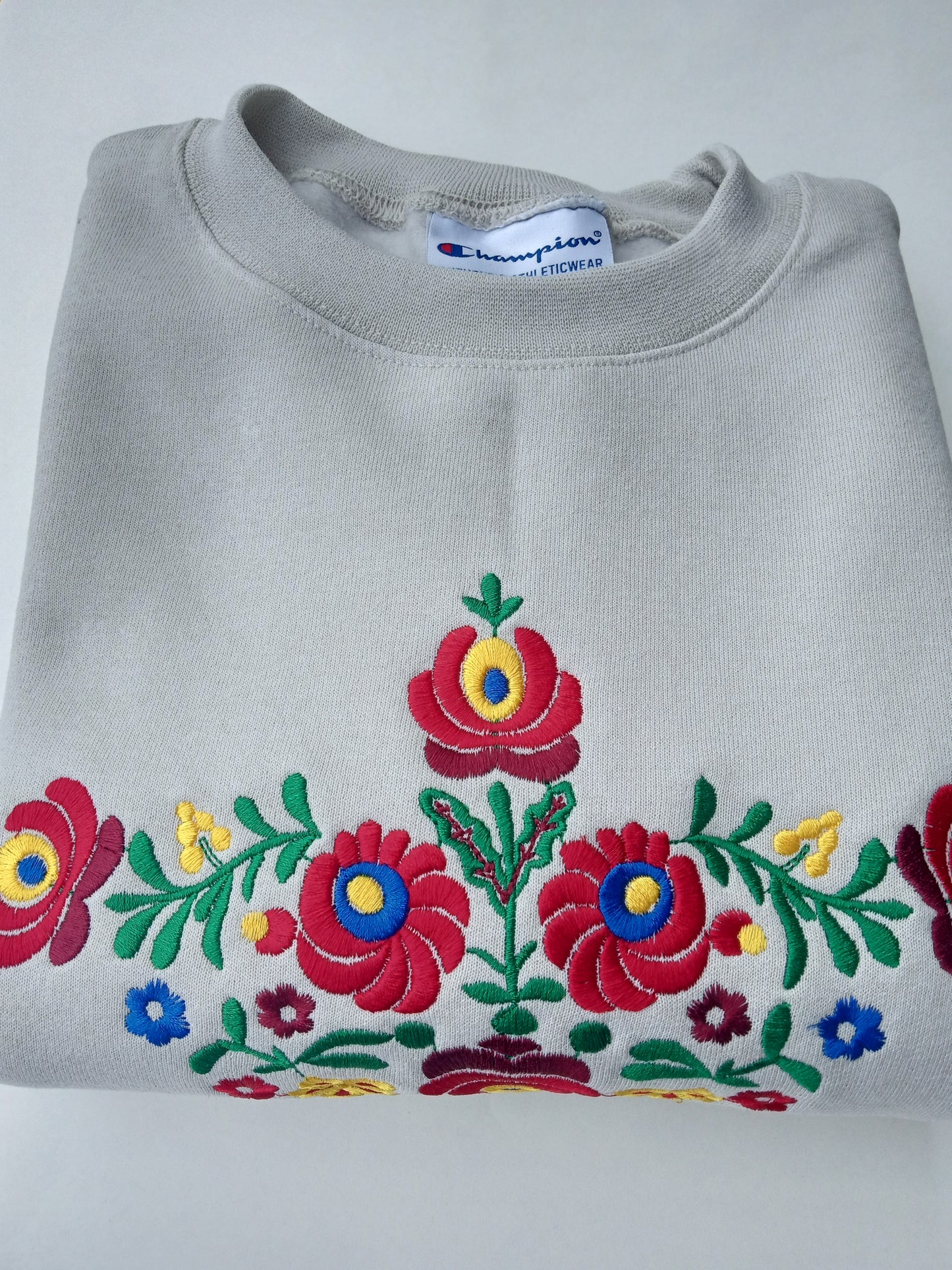 Embroidered Matyo sweatshirt Sand1