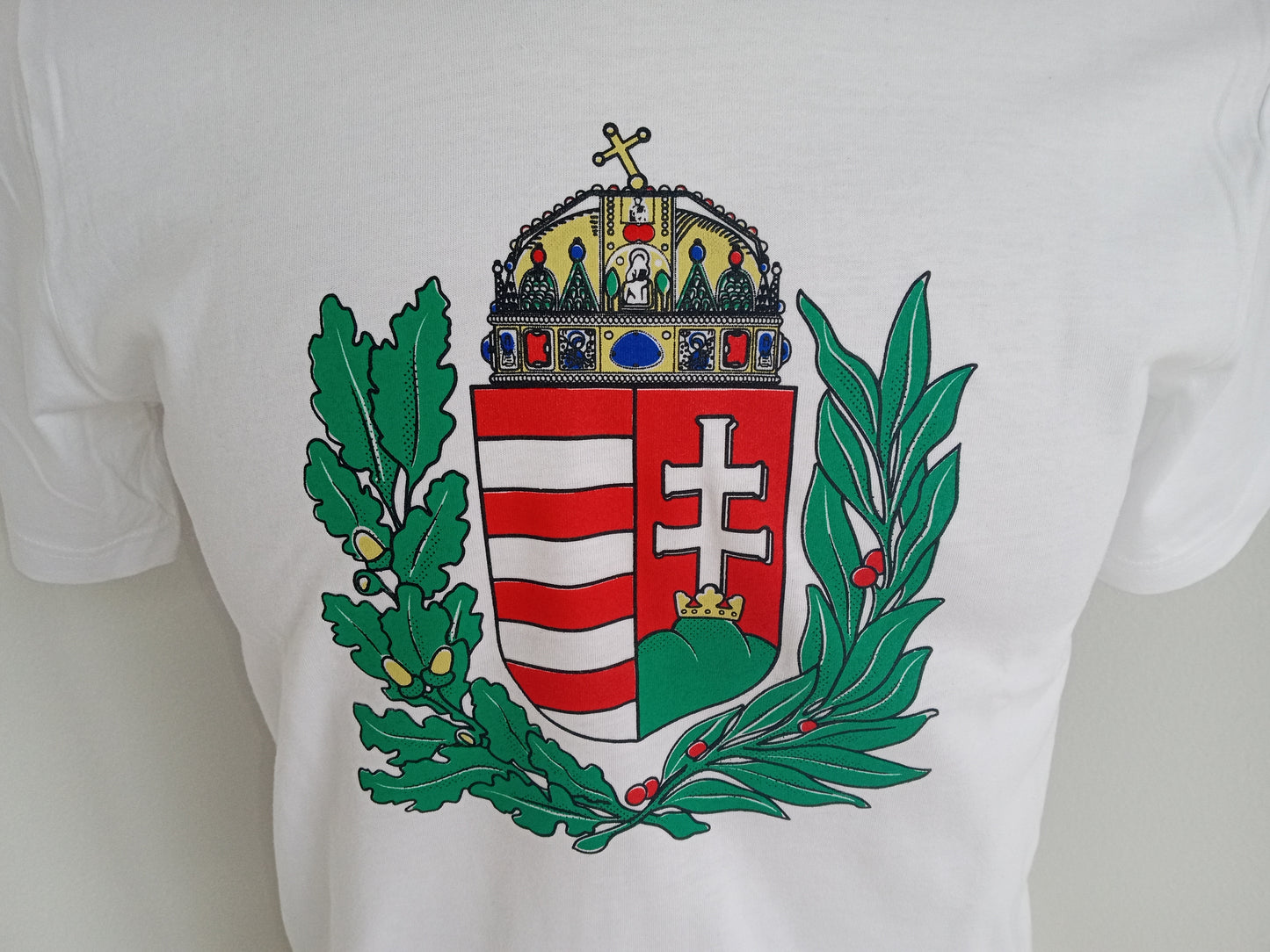 Hungarian Coat of Arms w Leaf