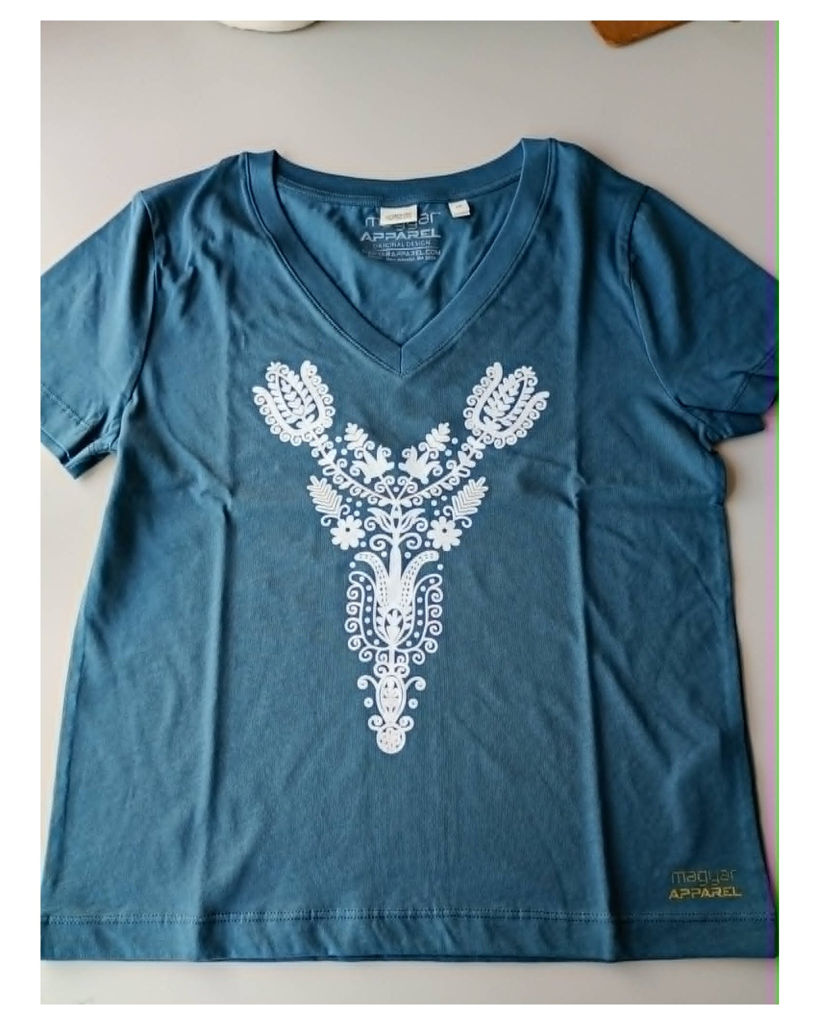 Kalotaszeg Organic V-neck Tee in blue with white Hungarian folk motif
